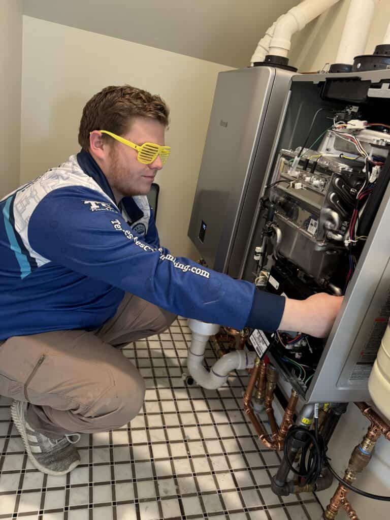 Plumbers Who Install Water Heaters: 5 Issues We See